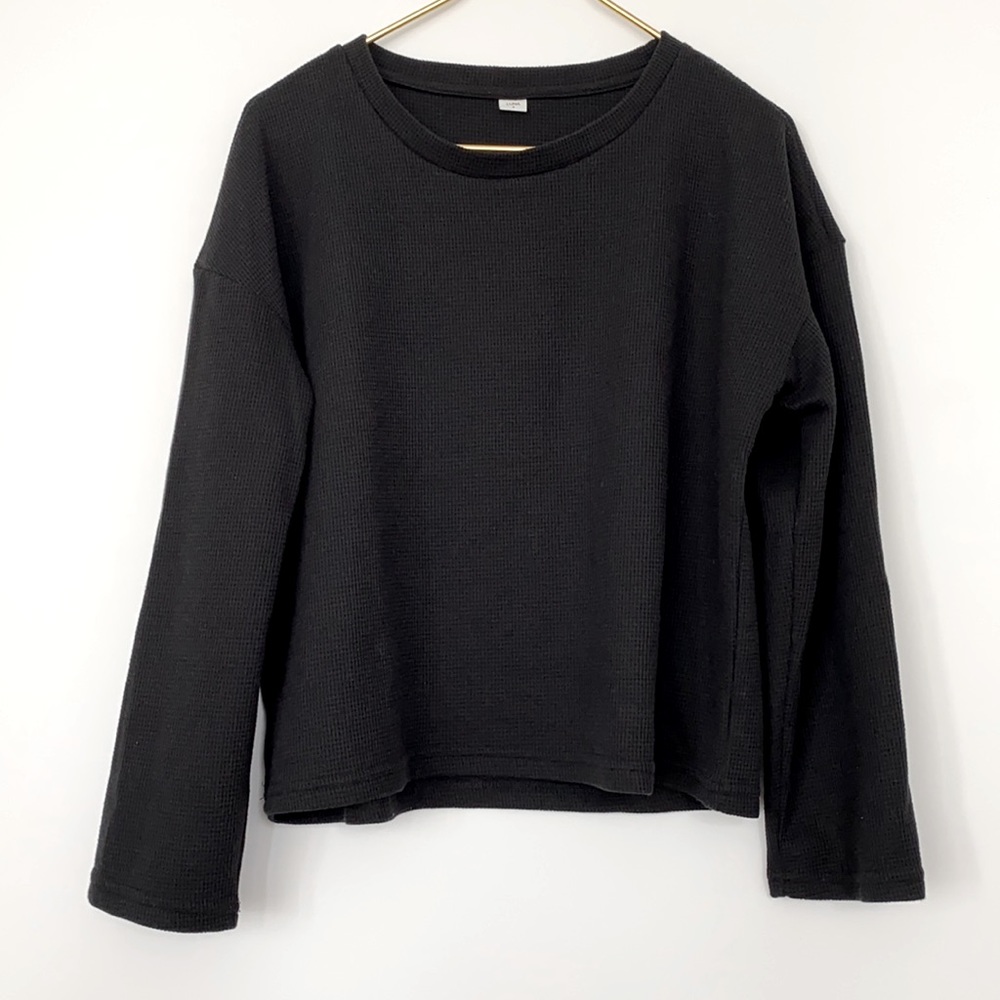 LUNA Crew Neck Long Sleeve Tee